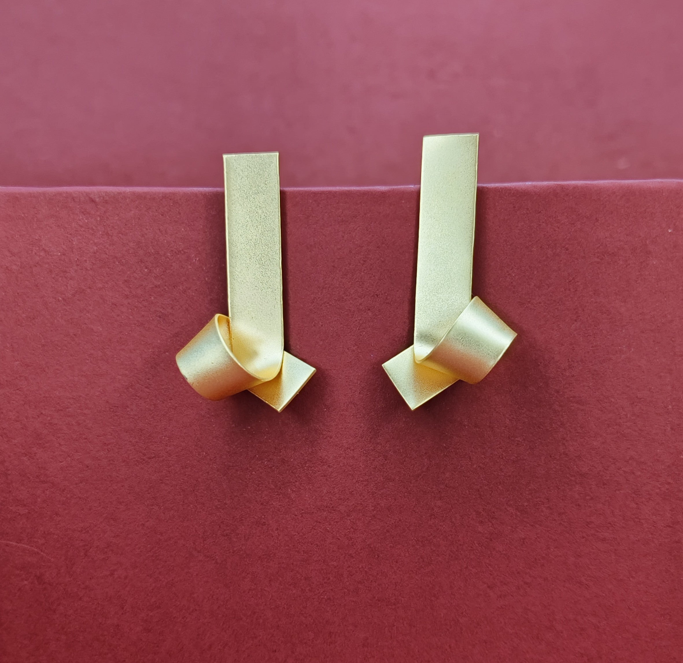 Elegant gold-tone matte finish fashion light weight earring for casual, office and party wear