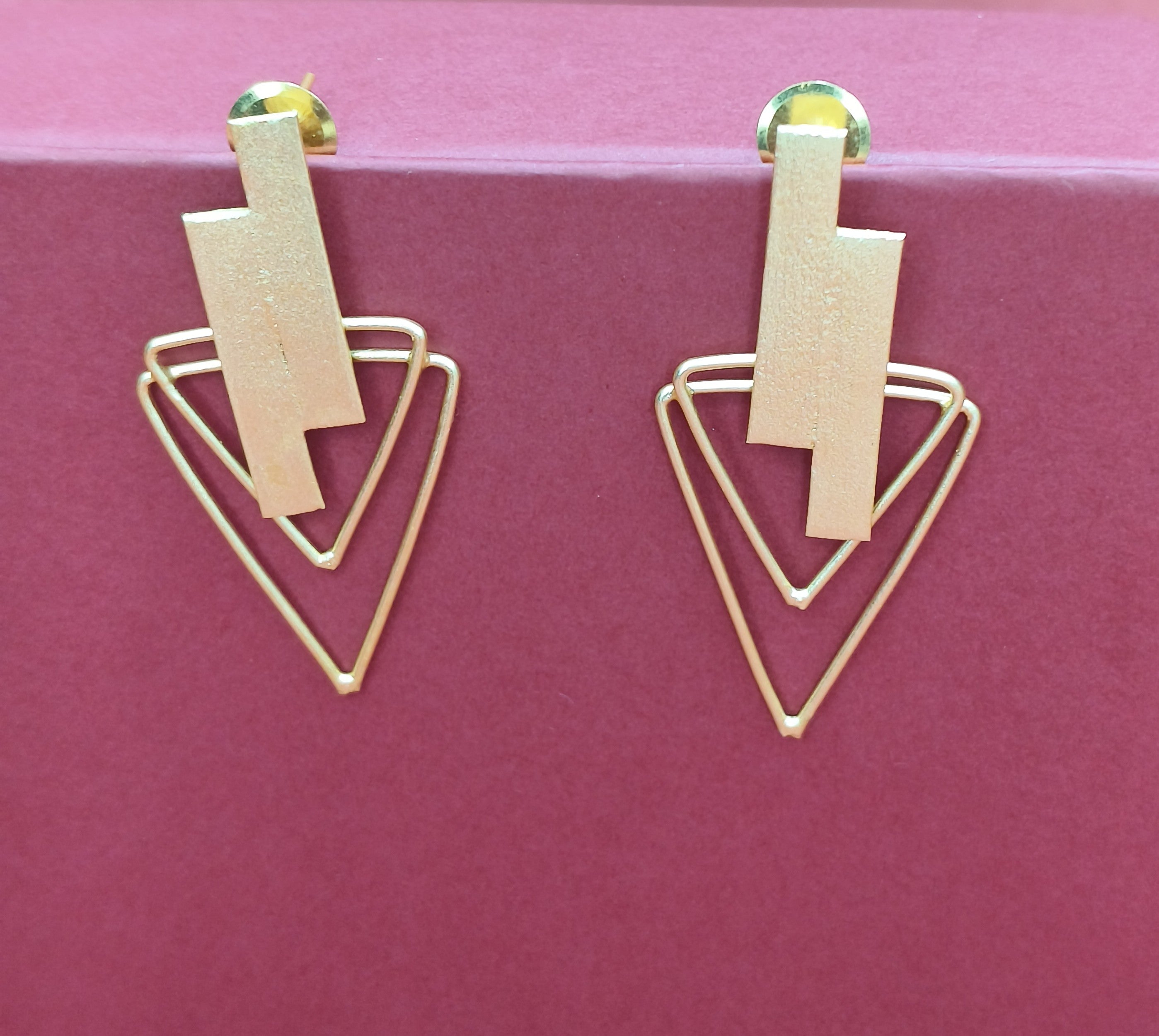 Elegant gold-tone matte finish fashion light weight earring for casual, office and party wear