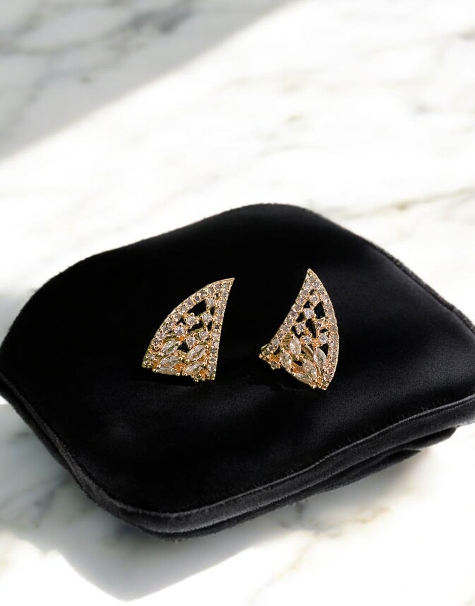 Elegant Rose Gold Fan-Shaped Crystal Stud Earrings – Sparkling Delicate Earrings for Women – Lightweight & Stylish Jewelry for Special Occasions
